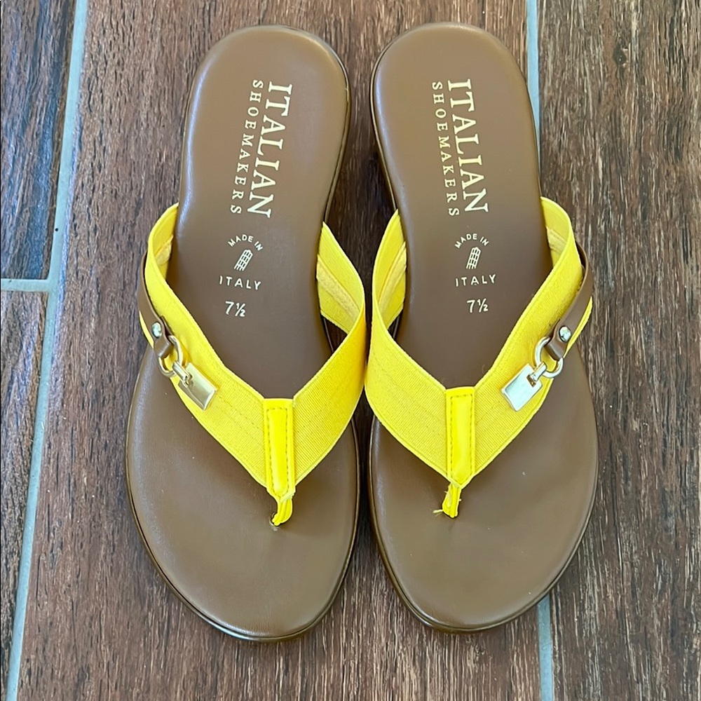 Italian Shoemakers Women's Yellow Sandals
